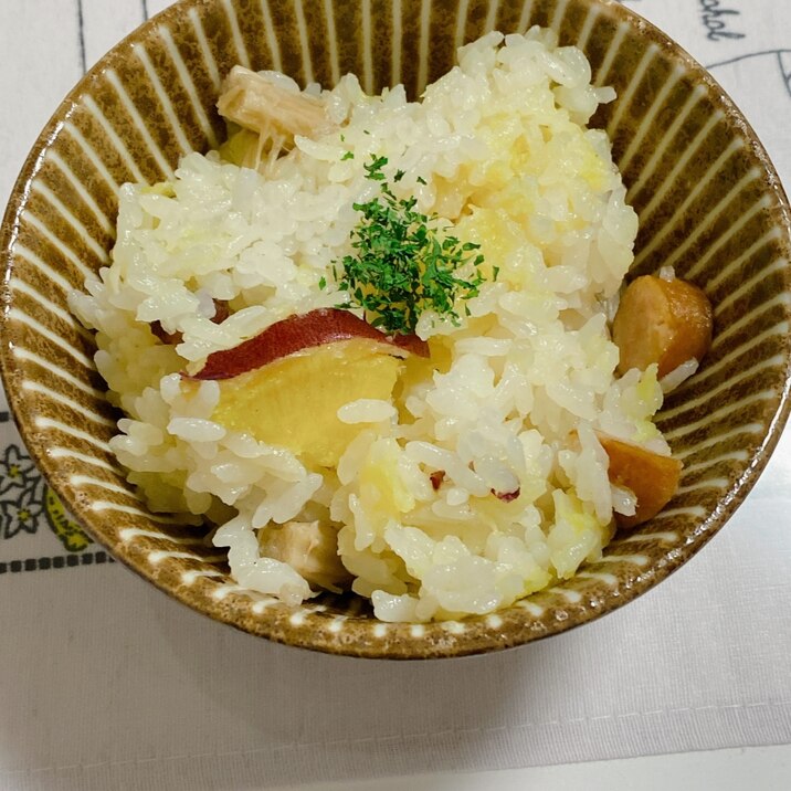 炊飯器で作る!サツマイモとウインナーのピラフ風